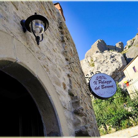 Hotel Il Palazzo Del Barone - Stanza Dei Maiorana à Pietrapertosa Extérieur photo